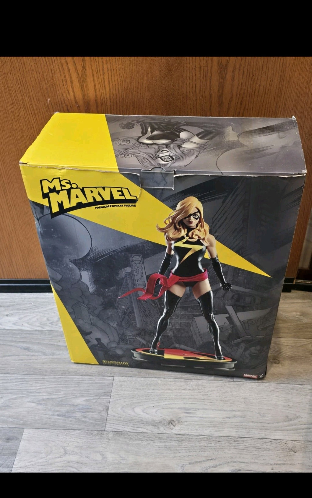Sideshow Ms Marvel Premium Format Figure Statue Marvel Comics 1/4 Scale w/ Box