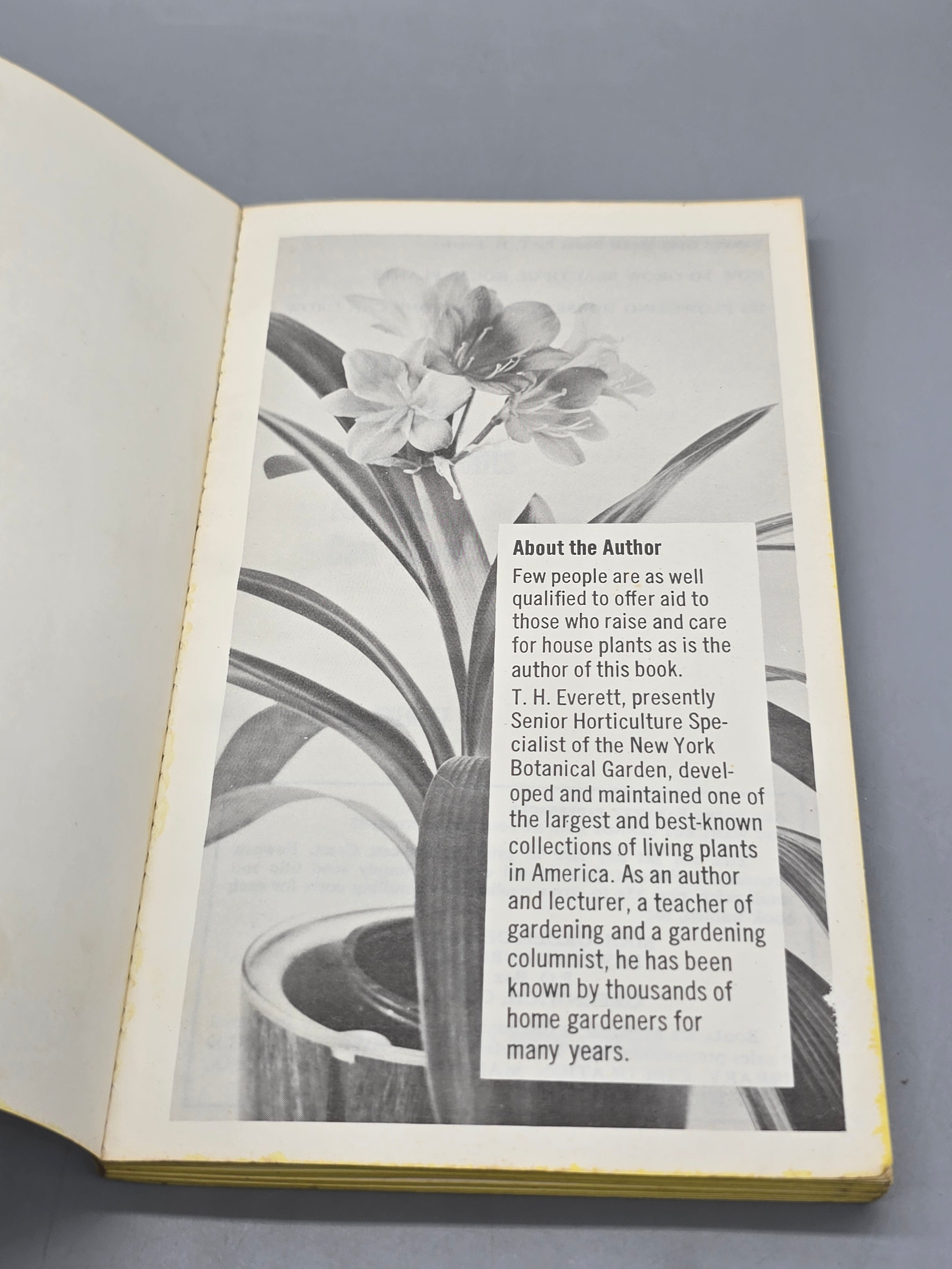 Vintage 1975 101 Flowering House Plants Book Anyone Can Grow – T.H. Everett Hc Book
