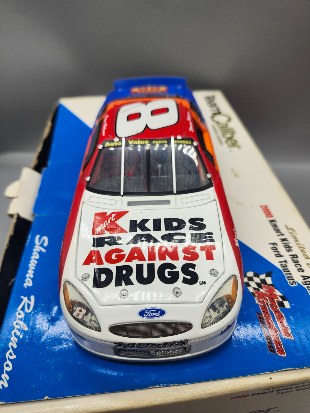 2000 Team Caliber Shawna Robinson #8 Kmart Ford Taurus 1:24 Diecast LE