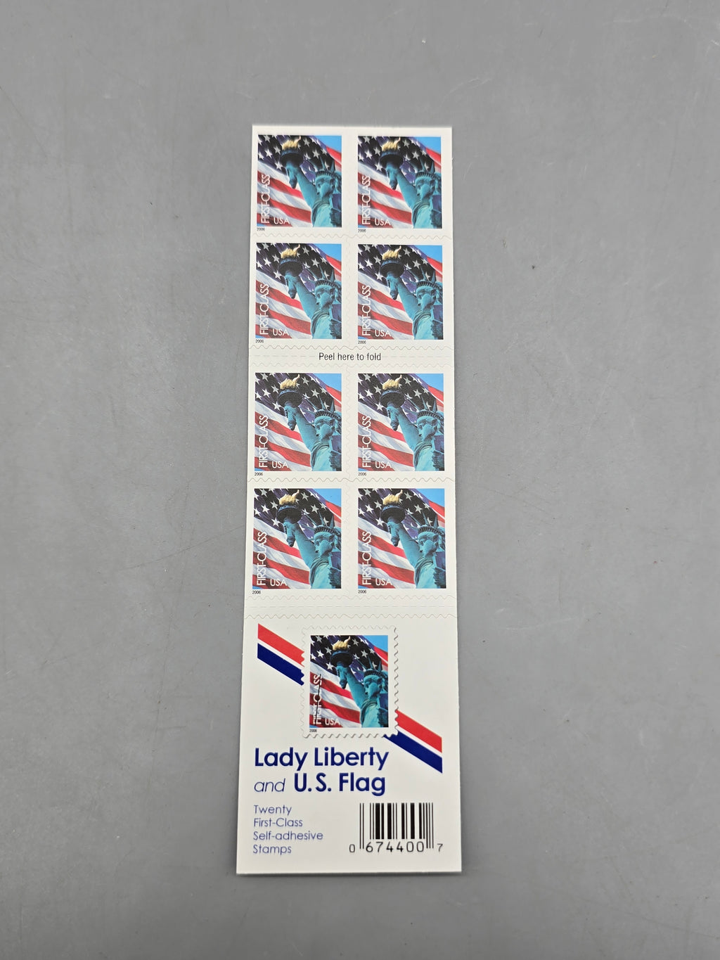 2006 USPS Lady Liberty & U.S. Flag First Class Self-Adhesive Stamp Booklet 20 Stamps Unused