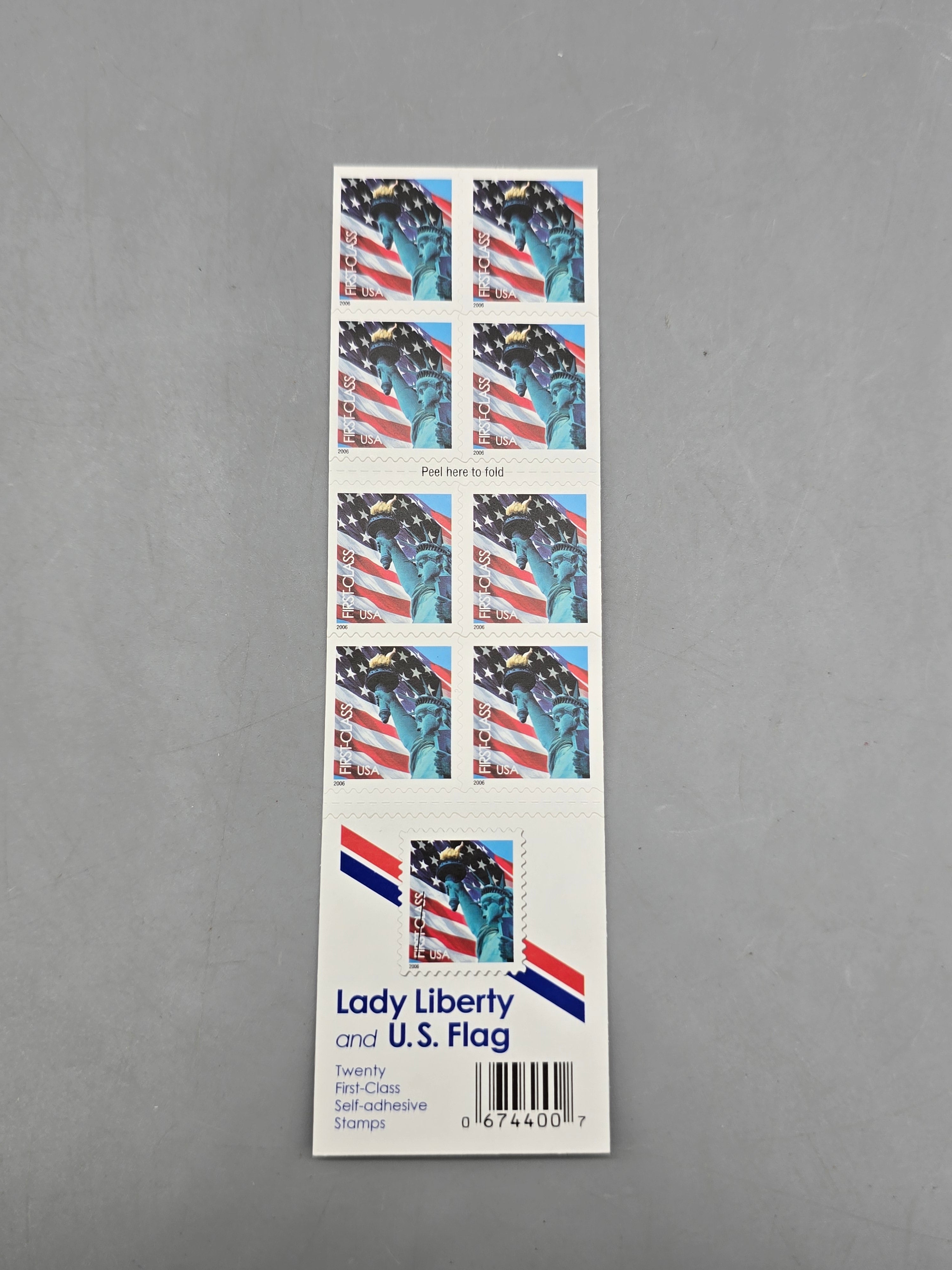2006 USPS Lady Liberty & U.S. Flag First Class Self-Adhesive Stamp Booklet 20 Stamps Unused