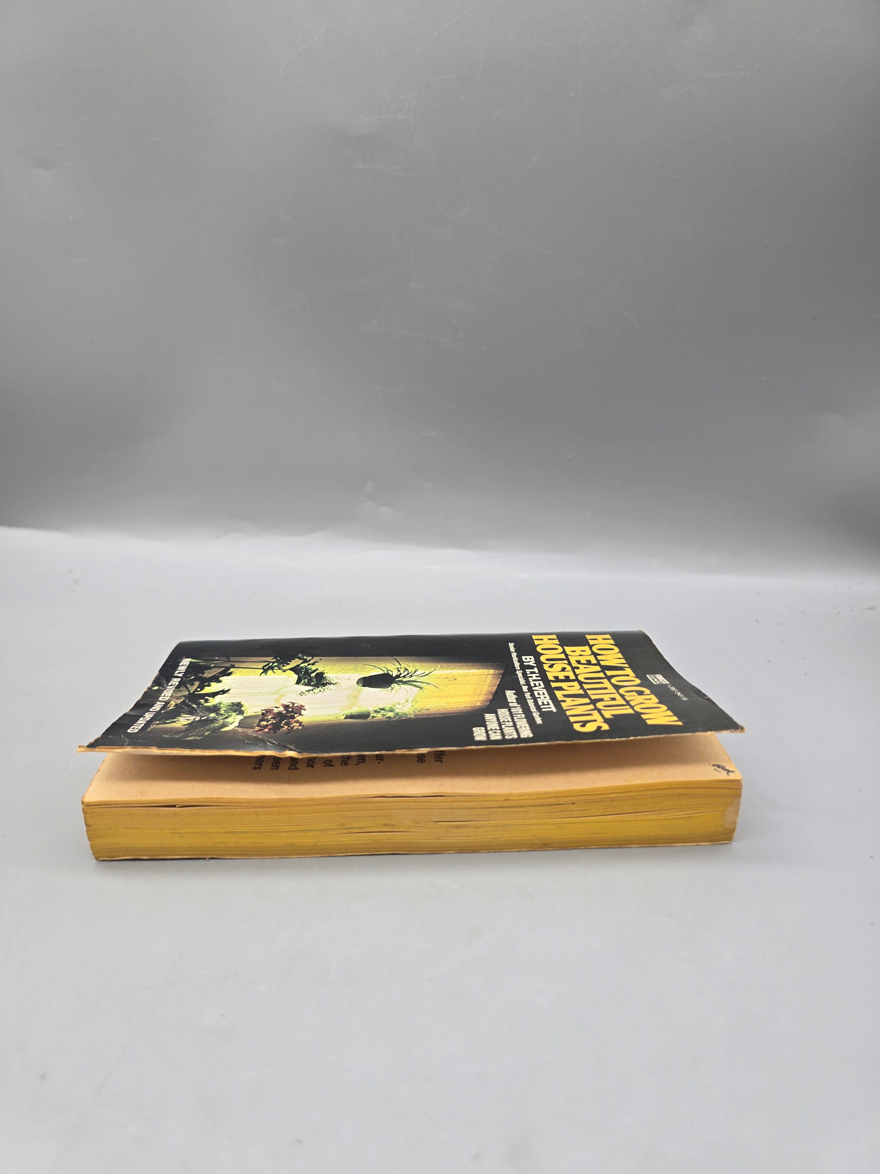 Vintage How to Grow Beautiful House Plants by T.H. Everett Paperback
