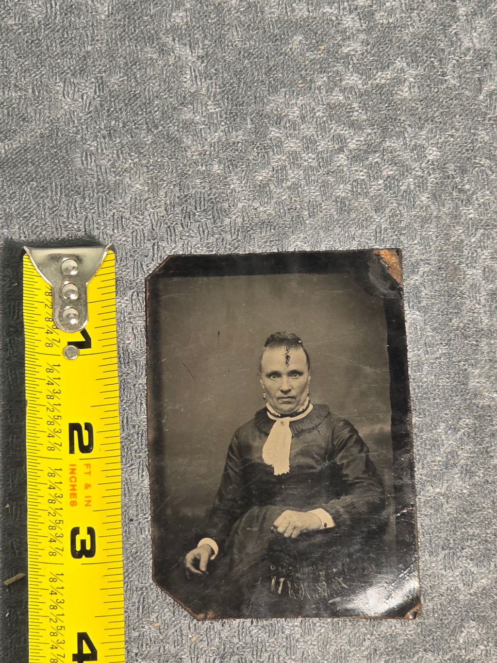 Antique Tintype Photograph Victorian Portrait Ferrotype 19th Century Unidentified Person