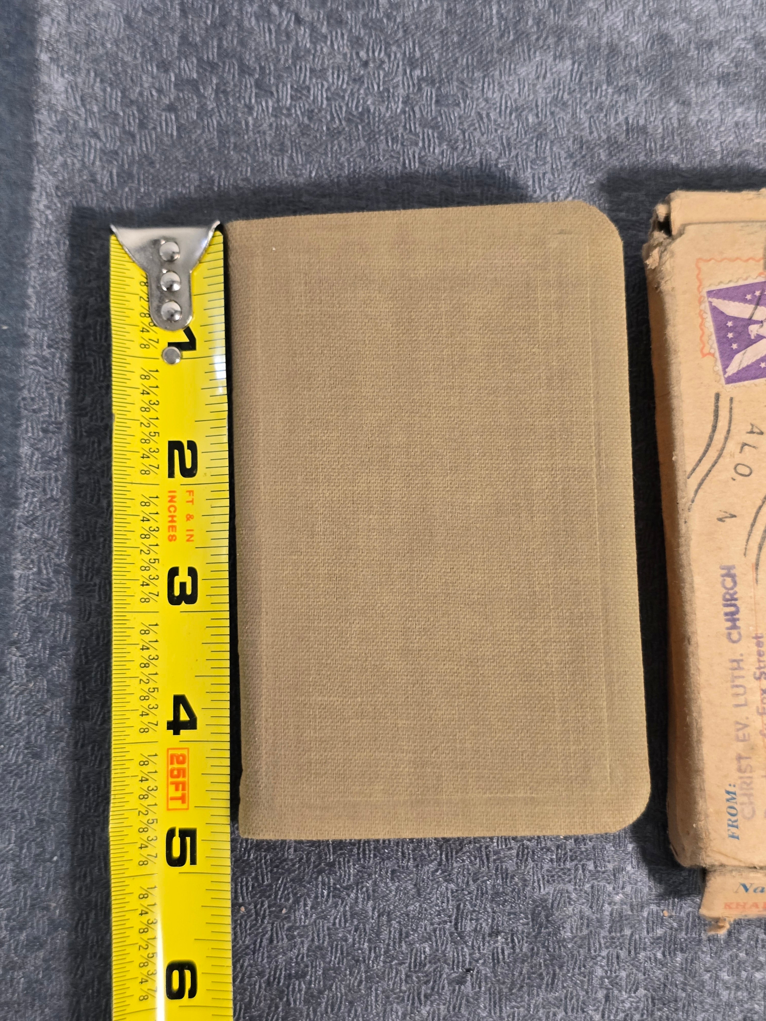 1941 WWII National Service Testament Pocket Bible w/ Original Mailing Box & Khaki Cover