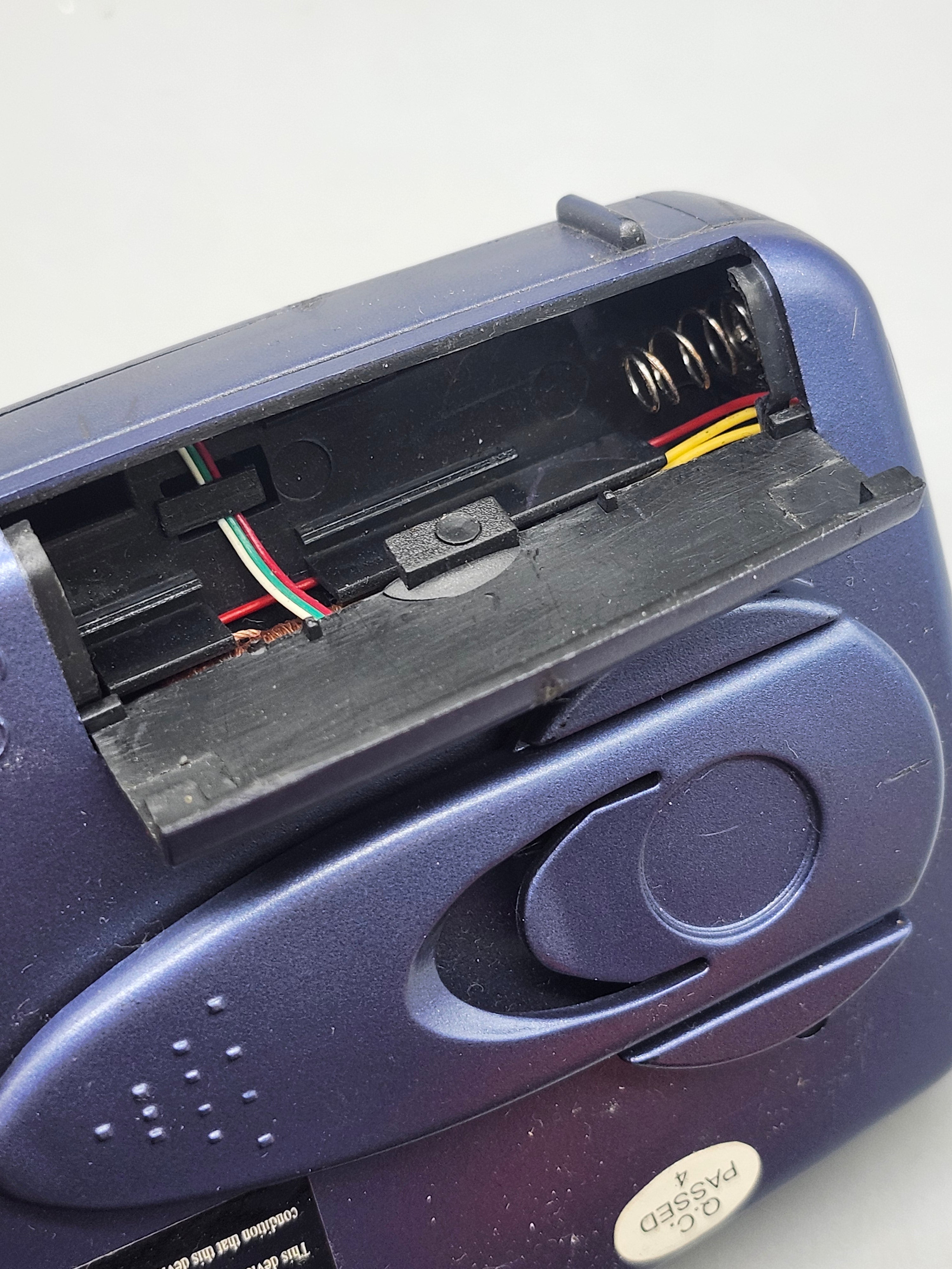 Yasaki AM/FM Stereo Cassette Player Walkman Bass Booster w/ Manual Tested