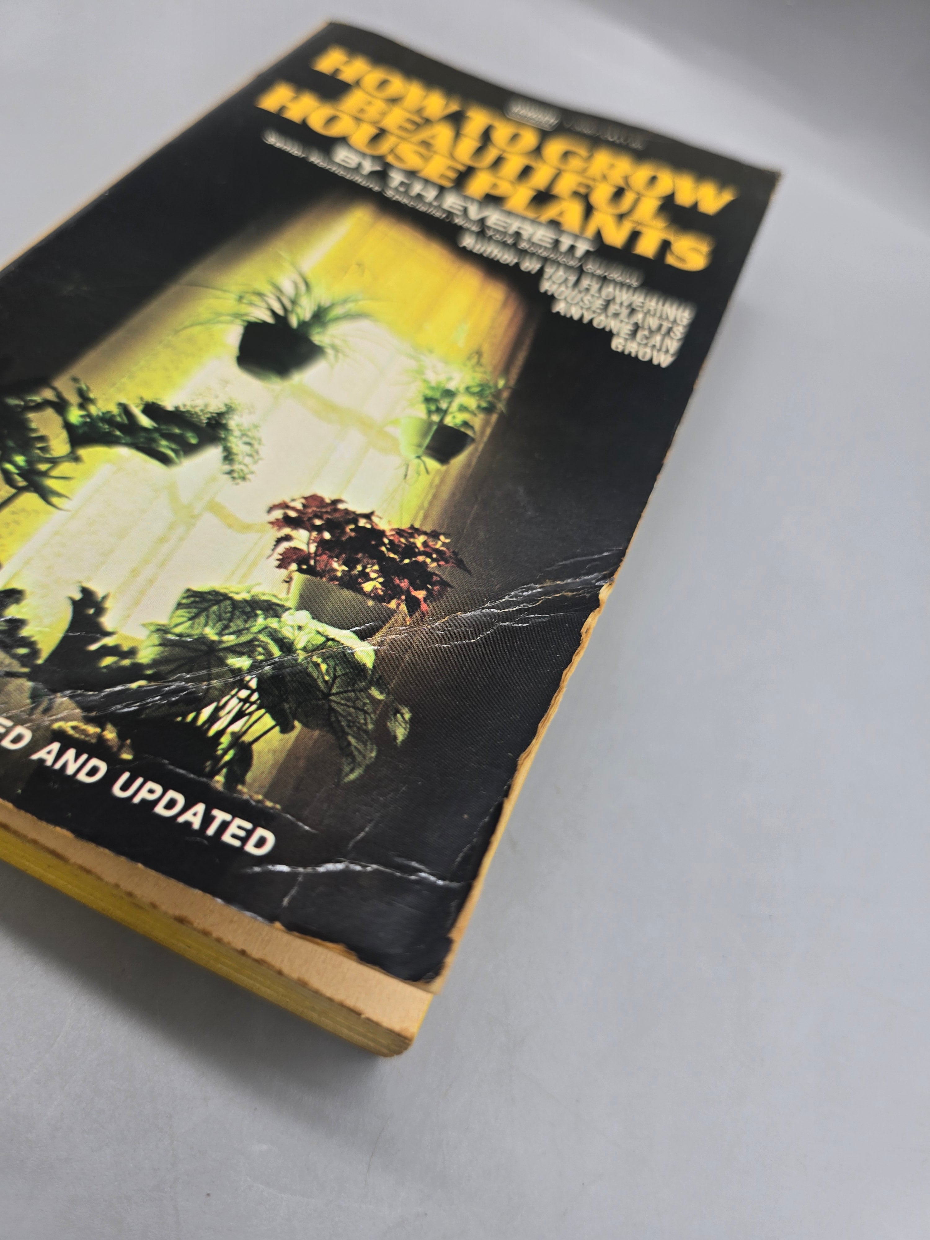Vintage How to Grow Beautiful House Plants by T.H. Everett Paperback