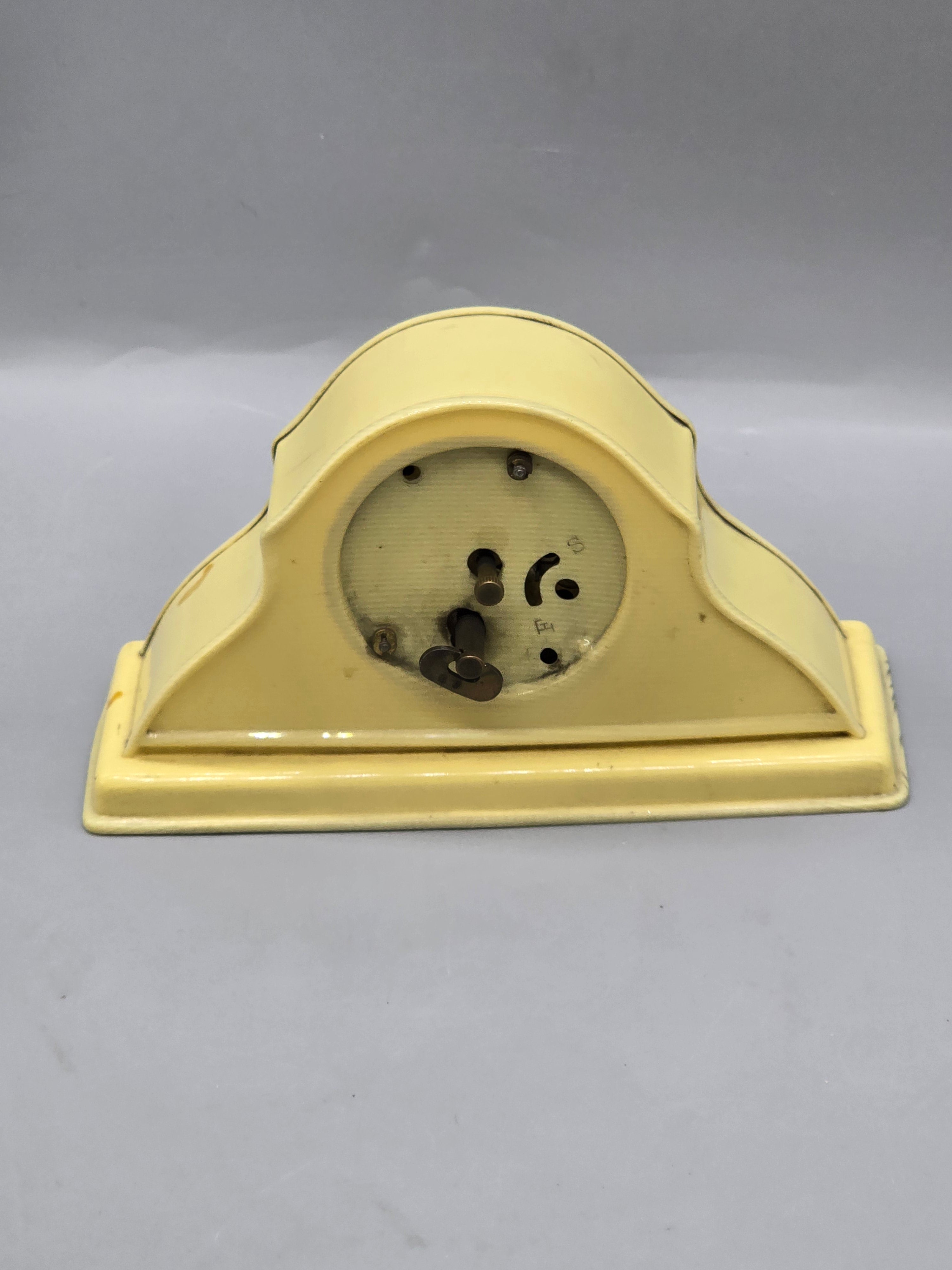 Vintage Art Deco Catalin Style Mantel Clock Cream Butterscotch Desk Shelf Clock Untested
