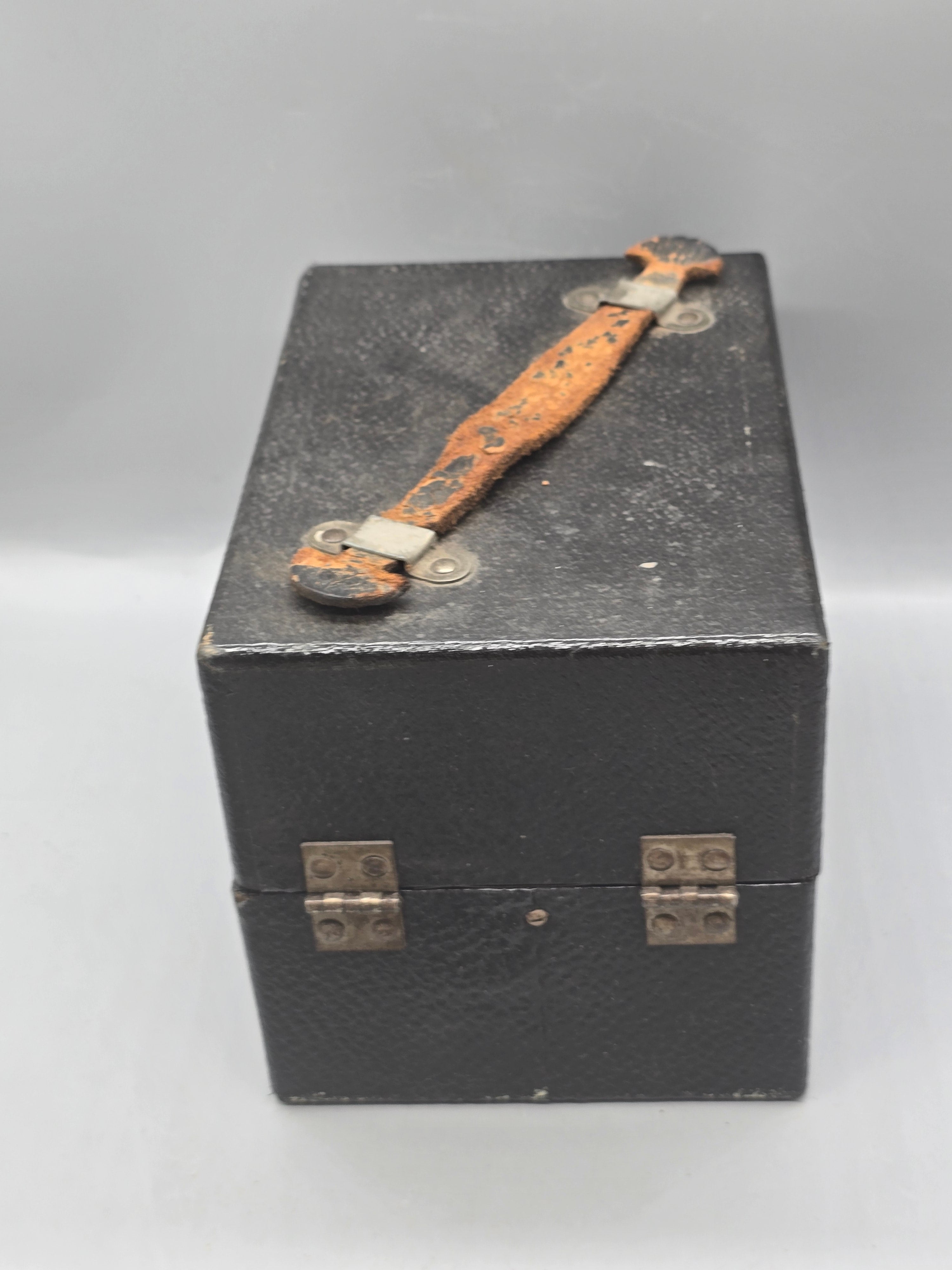 Antique Cased Mechanical Scientific Instrument w/ Accessories & Hand Crank – Early 1900s – Unidentified