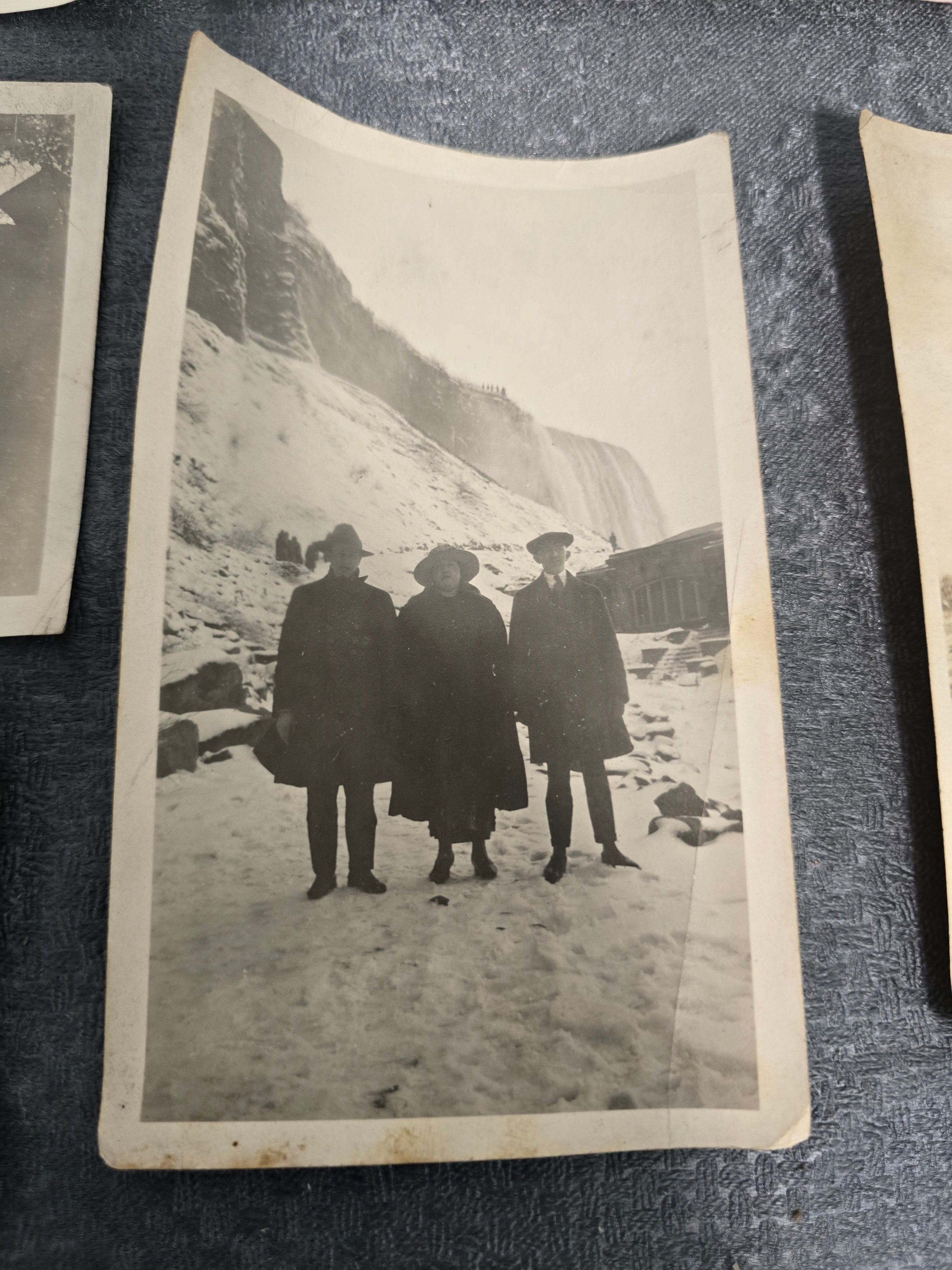 Lot of 13 Vintage Black & White Family Snapshot Photographs 1920s–1940s Niagara Falls & Everyday Life