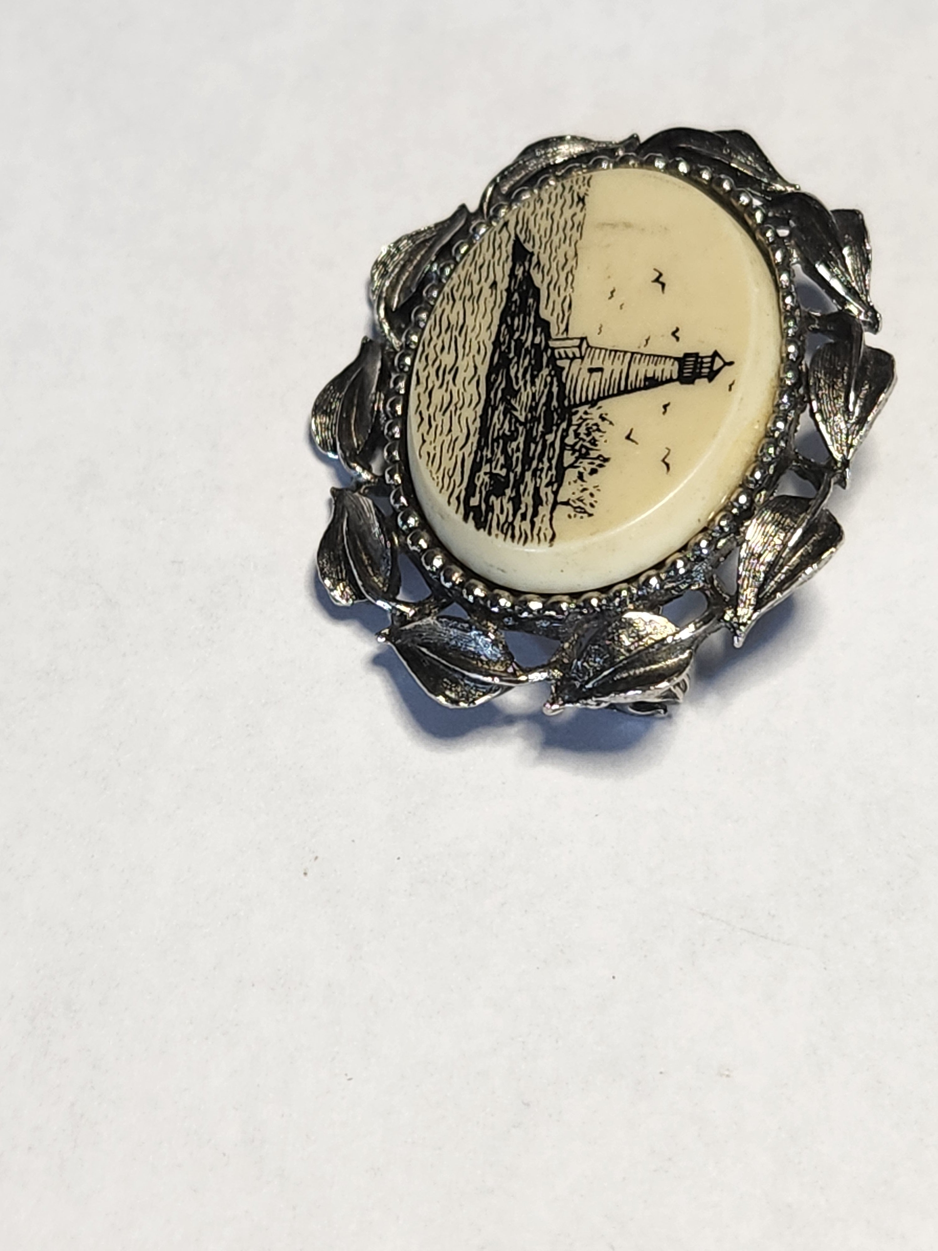 Vintage Lighthouse Scenic Cameo Brooch Silver Tone Leaf Frame Pin