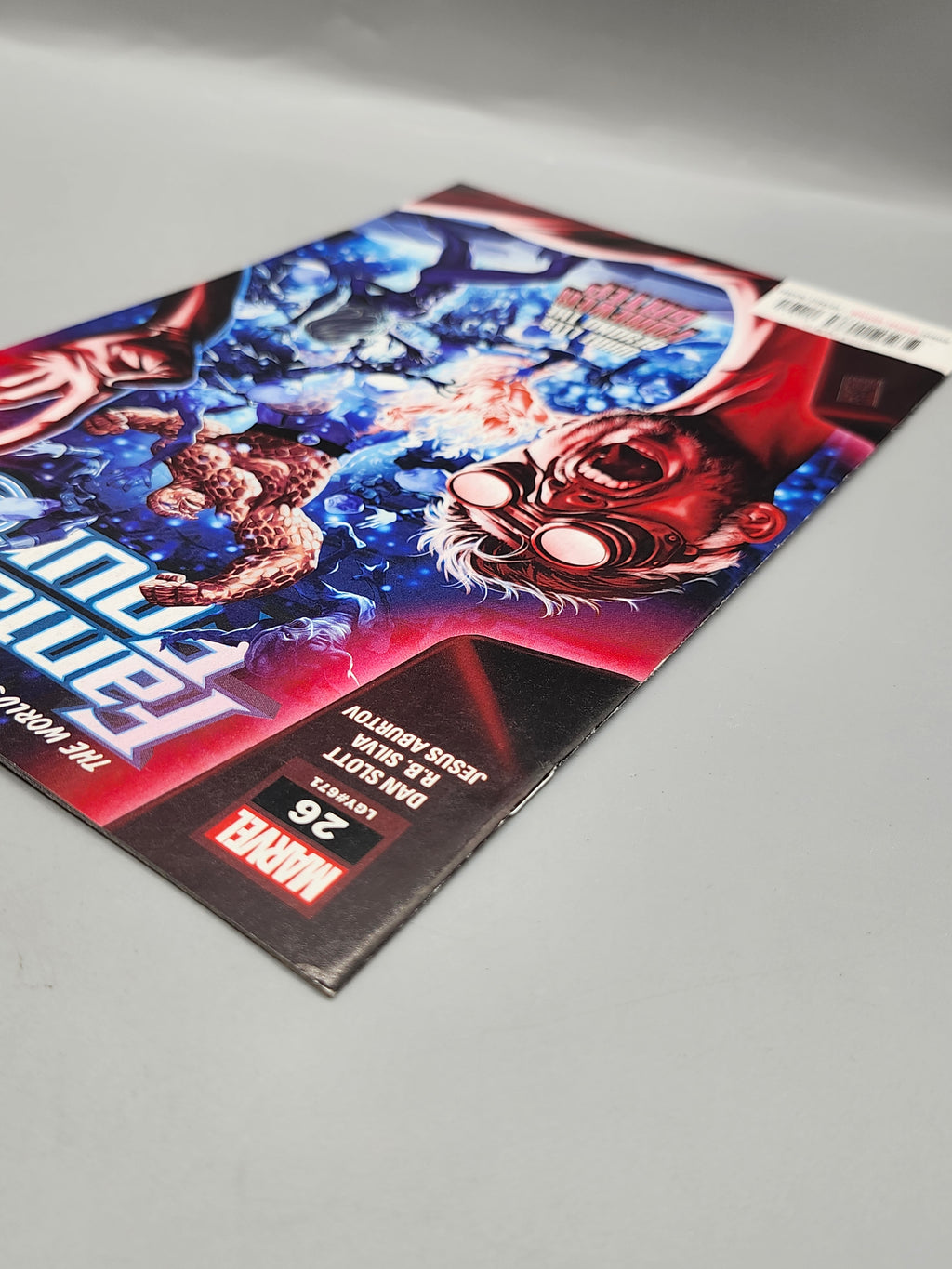 Fantastic Four #26 Marvel Comics – Dan Slott – Forever Gate