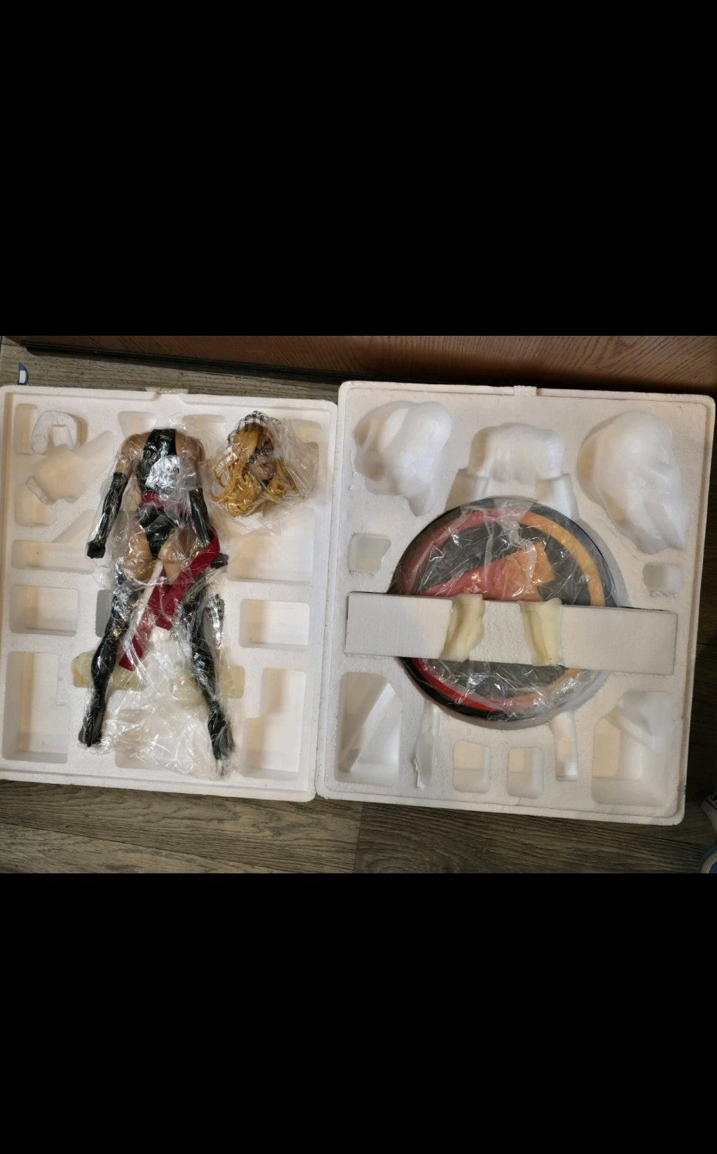 Sideshow Ms Marvel Premium Format Figure Statue Marvel Comics 1/4 Scale w/ Box