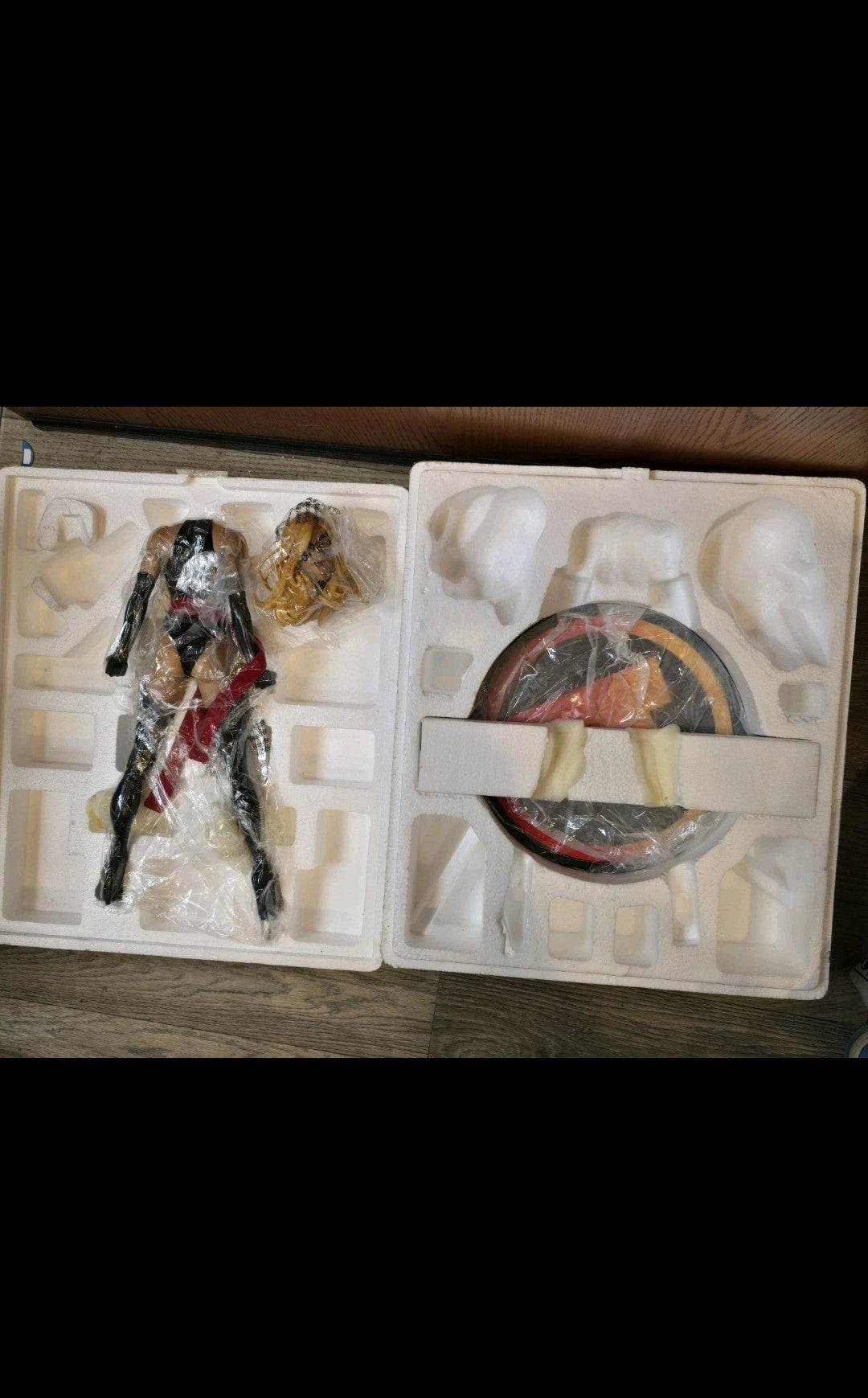 Sideshow Ms Marvel Premium Format Figure Statue Marvel Comics 1/4 Scale w/ Box