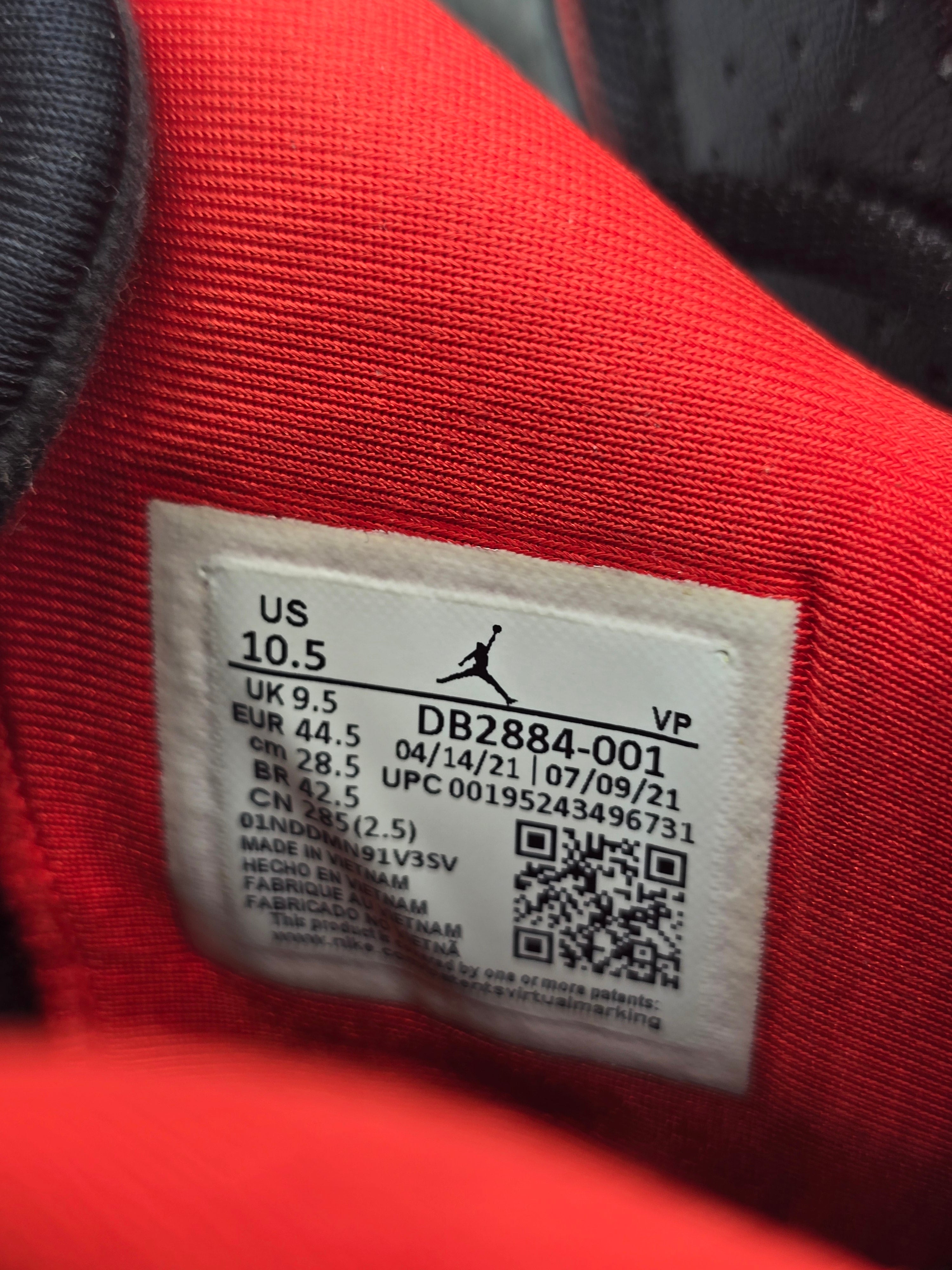 Nike Air Jordan Stay Loyal Black Red White Basketball Shoes Men's Size 10.5 DB2884-001