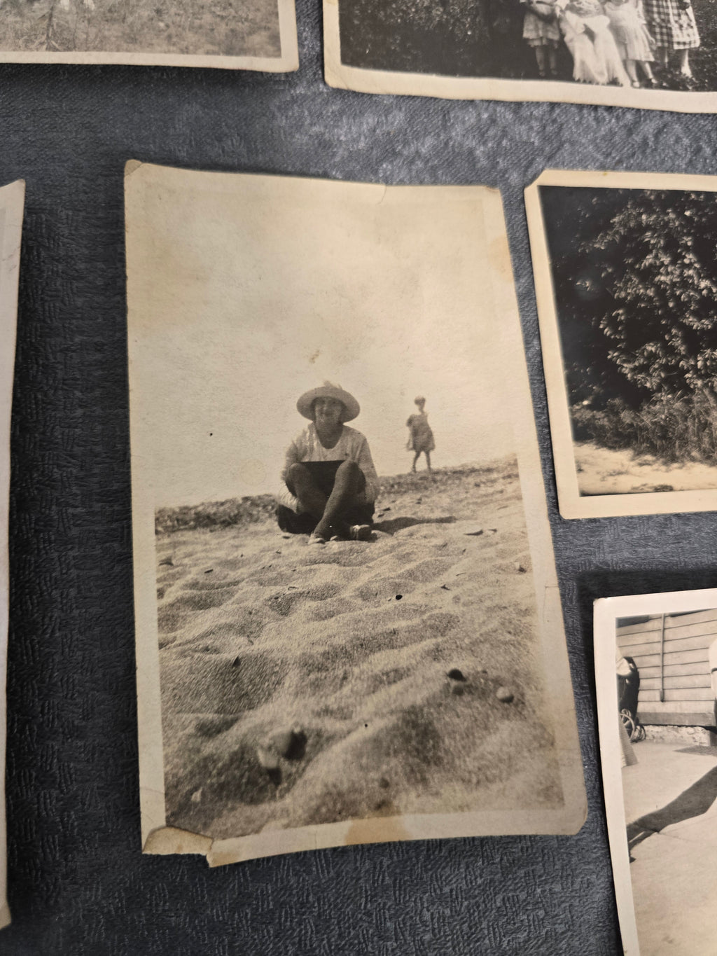 Lot of 13 Vintage Black & White Family Snapshot Photographs 1920s–1940s Niagara Falls & Everyday Life