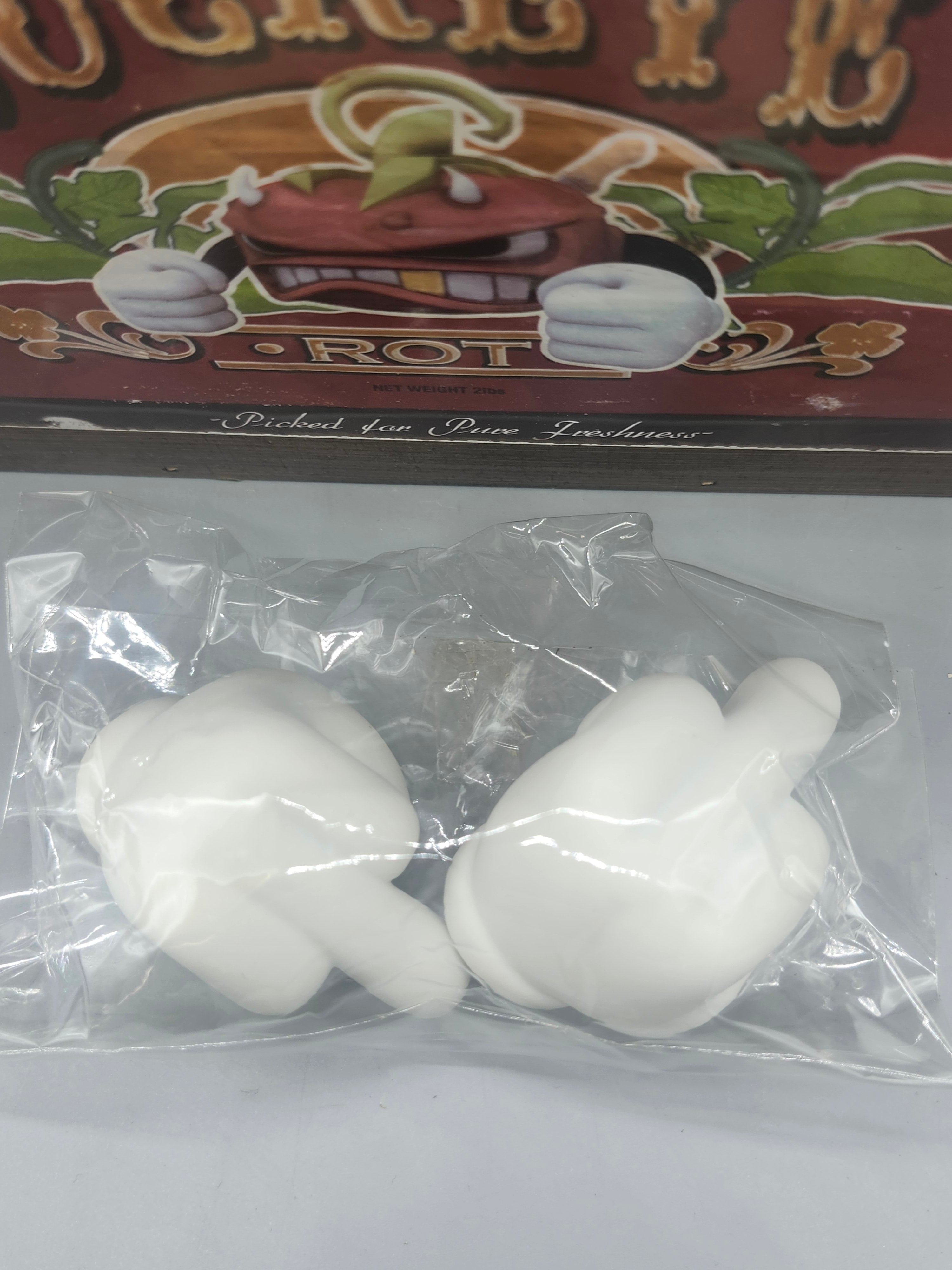 Buckeye Rot Killer Tomato Vinyl Art Toy Figure w/ Box & Accessories