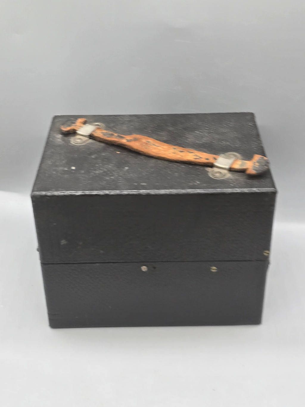 Antique Cased Mechanical Scientific Instrument w/ Accessories & Hand Crank – Early 1900s – Unidentified