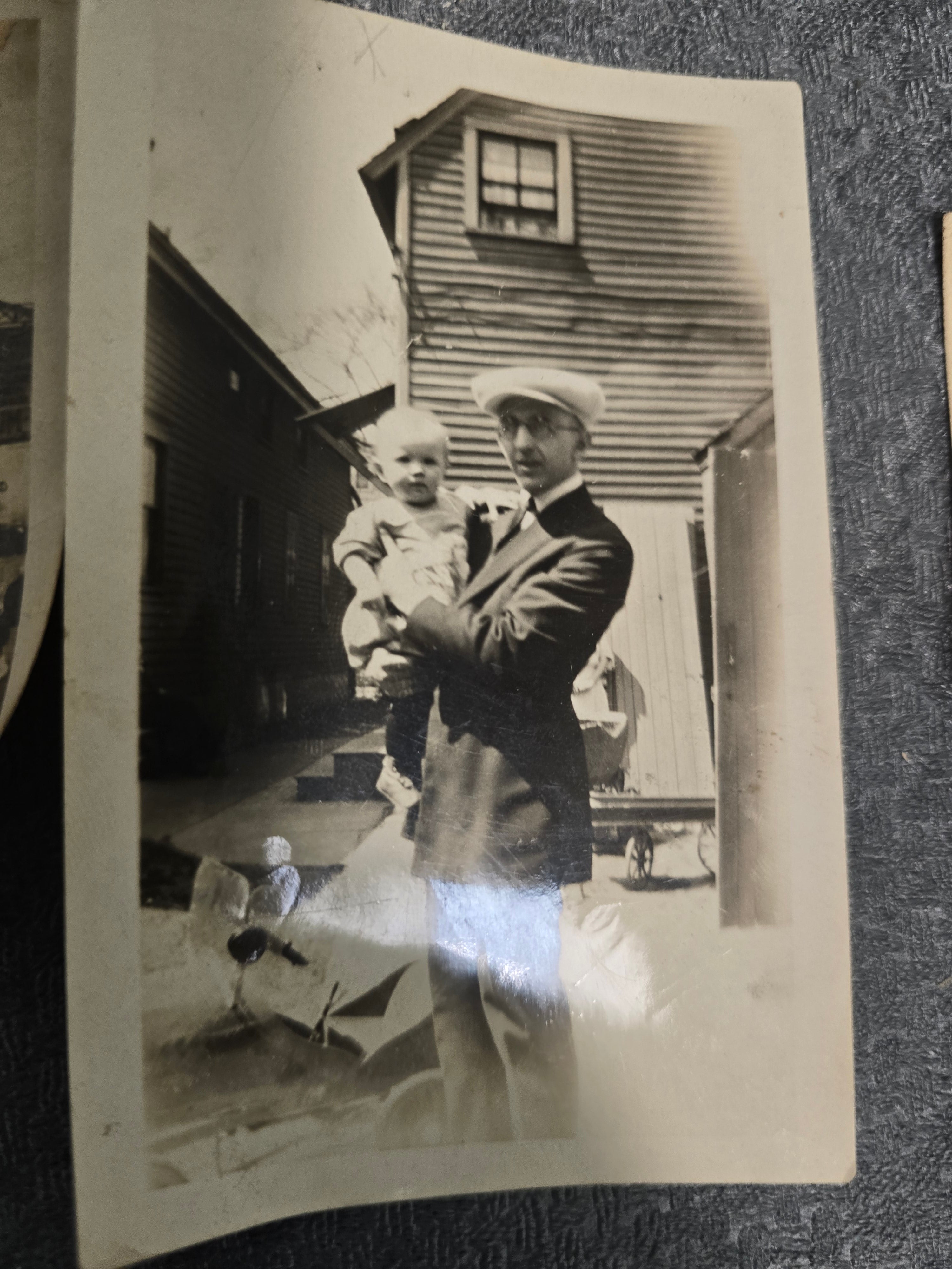Lot of 13 Vintage Black & White Family Snapshot Photographs 1920s–1940s Niagara Falls & Everyday Life
