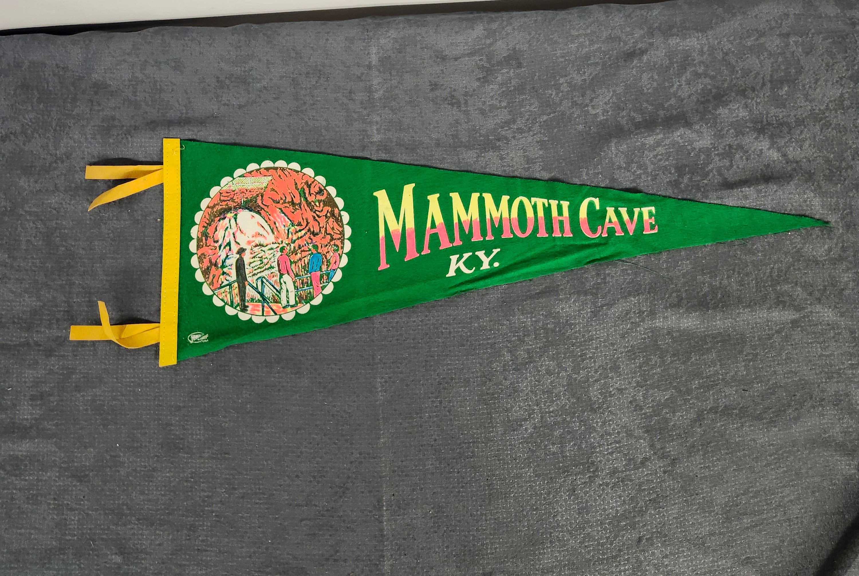 Vintage Mammoth Cave KY Felt Pennant WinCraft USA Kentucky Souvenir 27"