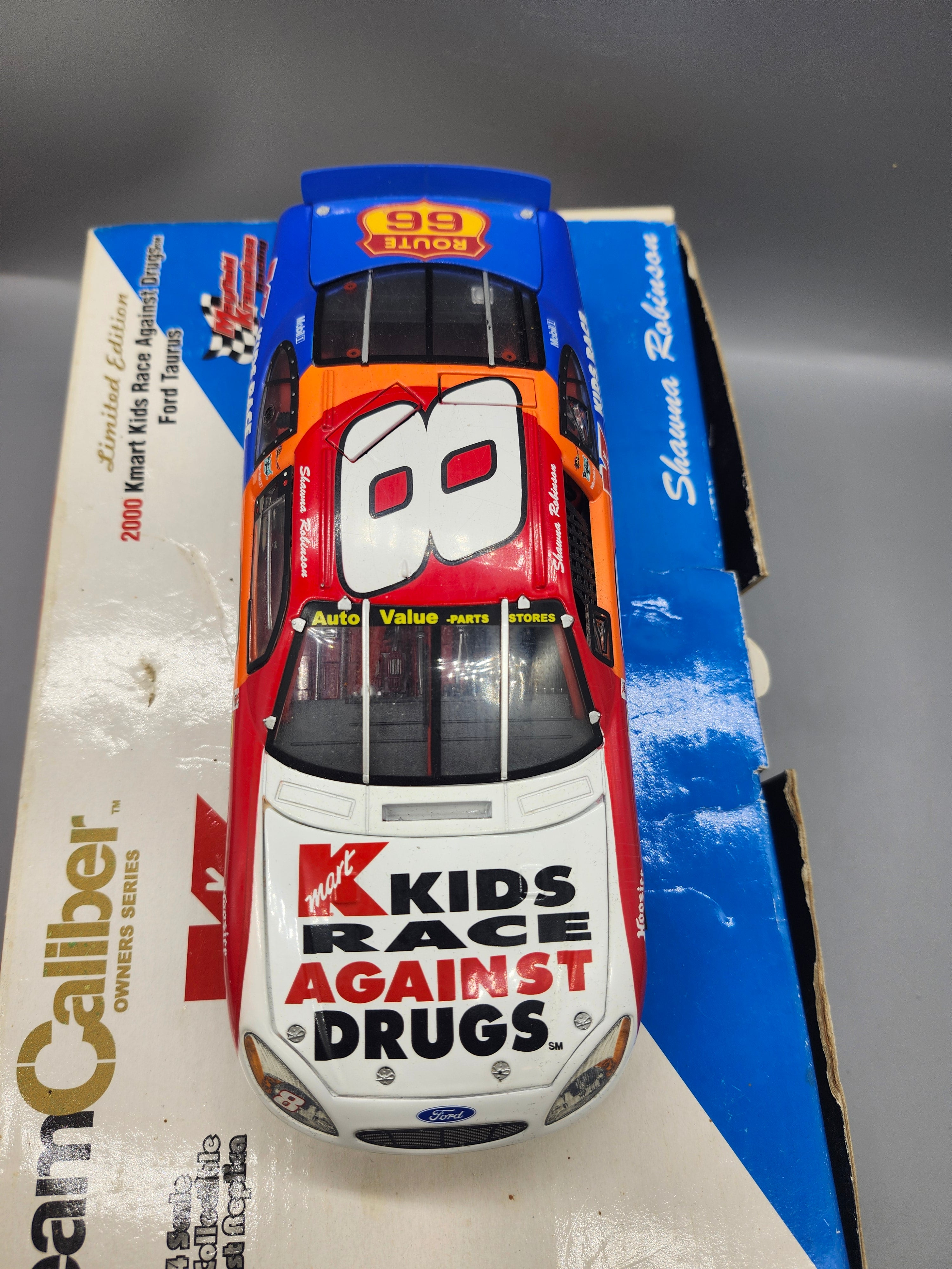 2000 Team Caliber Shawna Robinson #8 Kmart Ford Taurus 1:24 Diecast LE