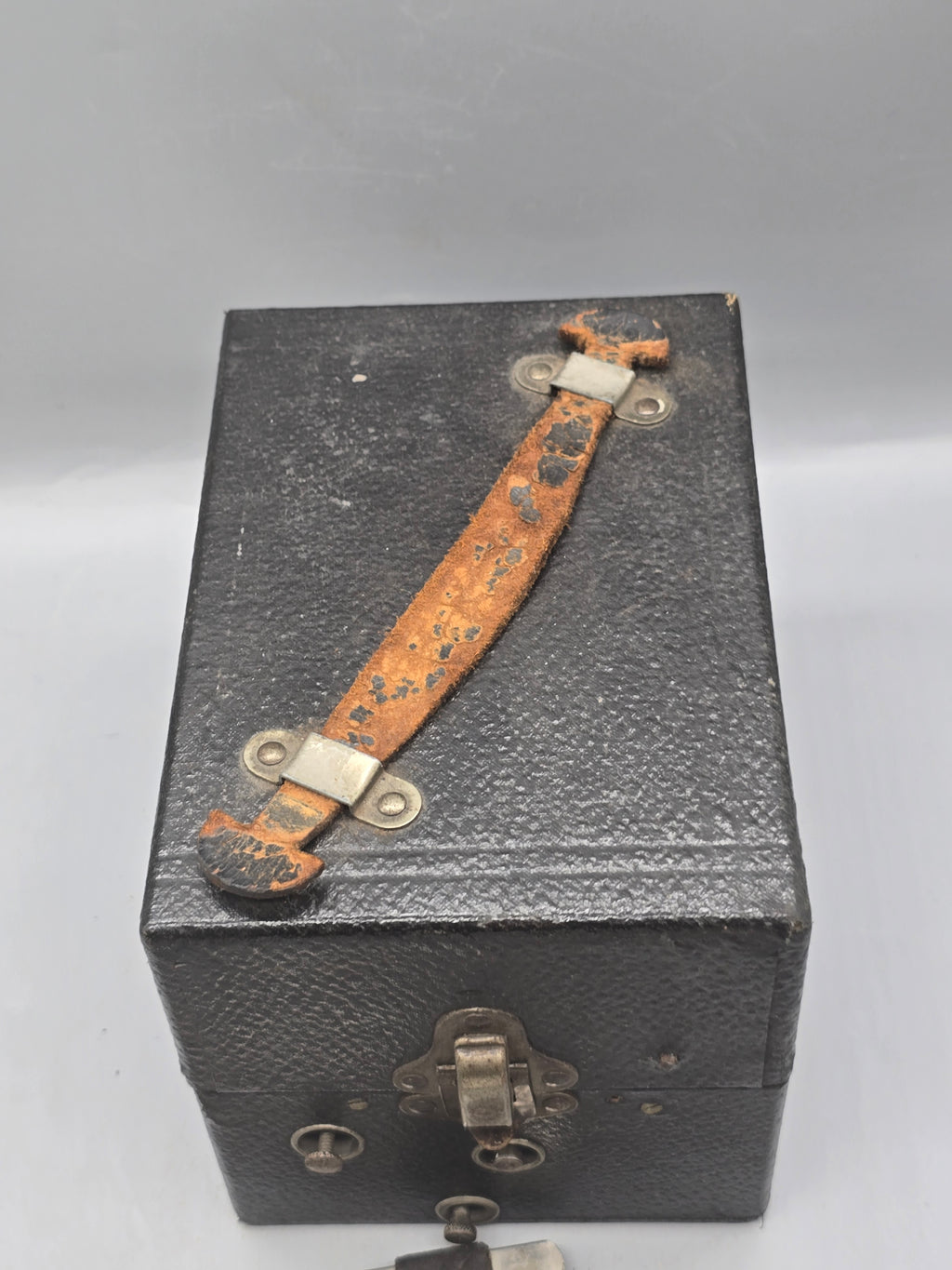 Antique Cased Mechanical Scientific Instrument w/ Accessories & Hand Crank – Early 1900s – Unidentified