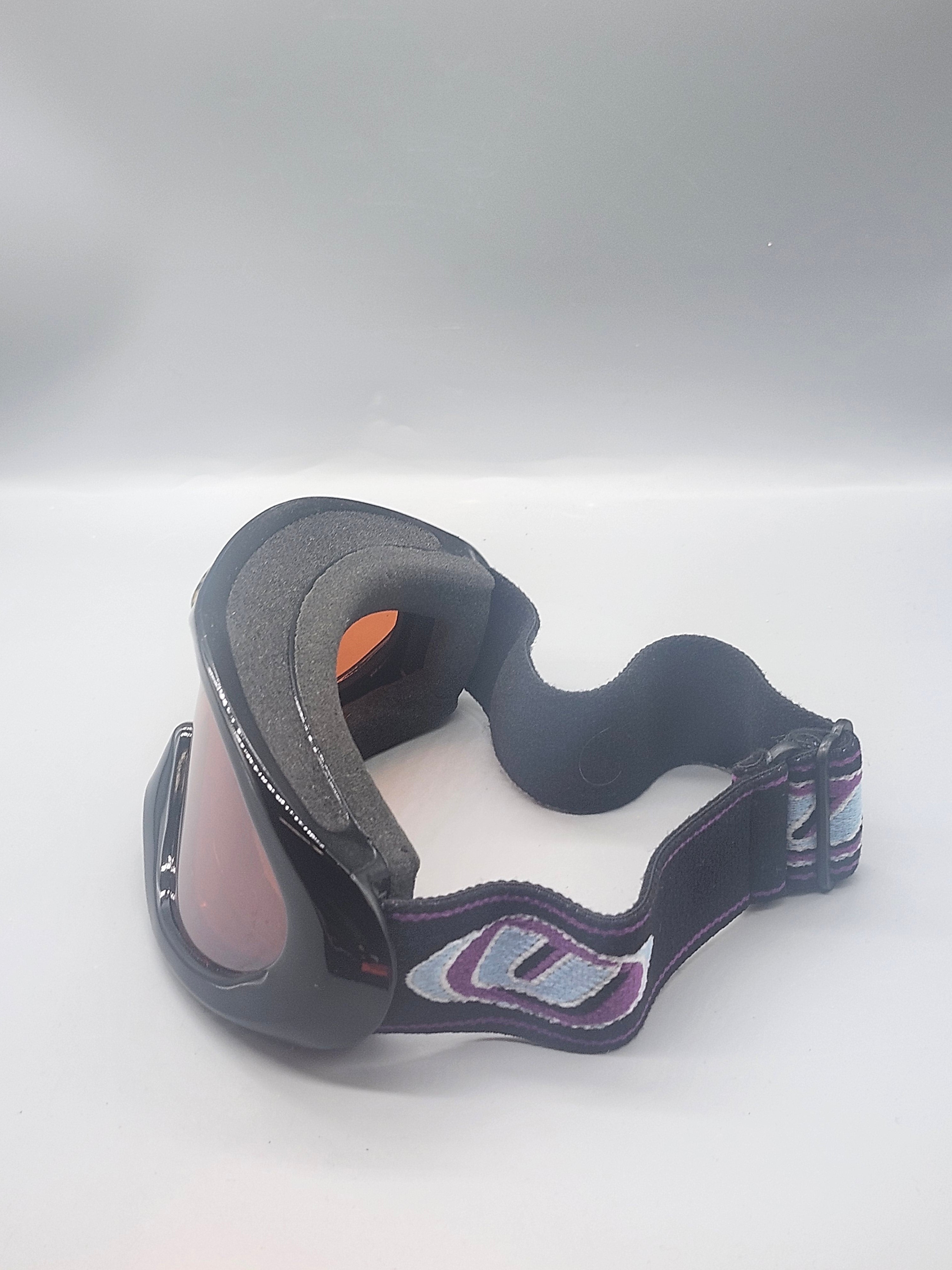 Vintage Uvex Ski Snowboard Goggles Amber Lens Black Adjustable Strap