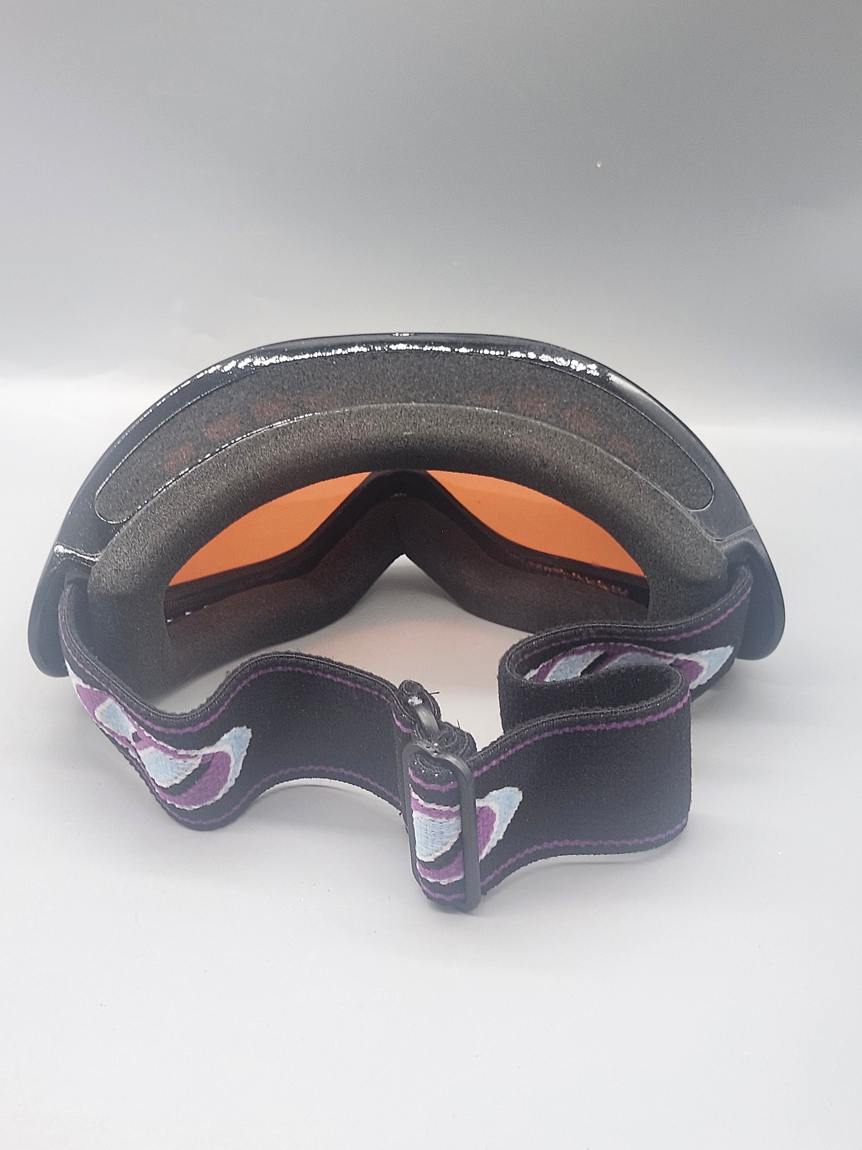 Vintage Uvex Ski Snowboard Goggles Amber Lens Black Adjustable Strap