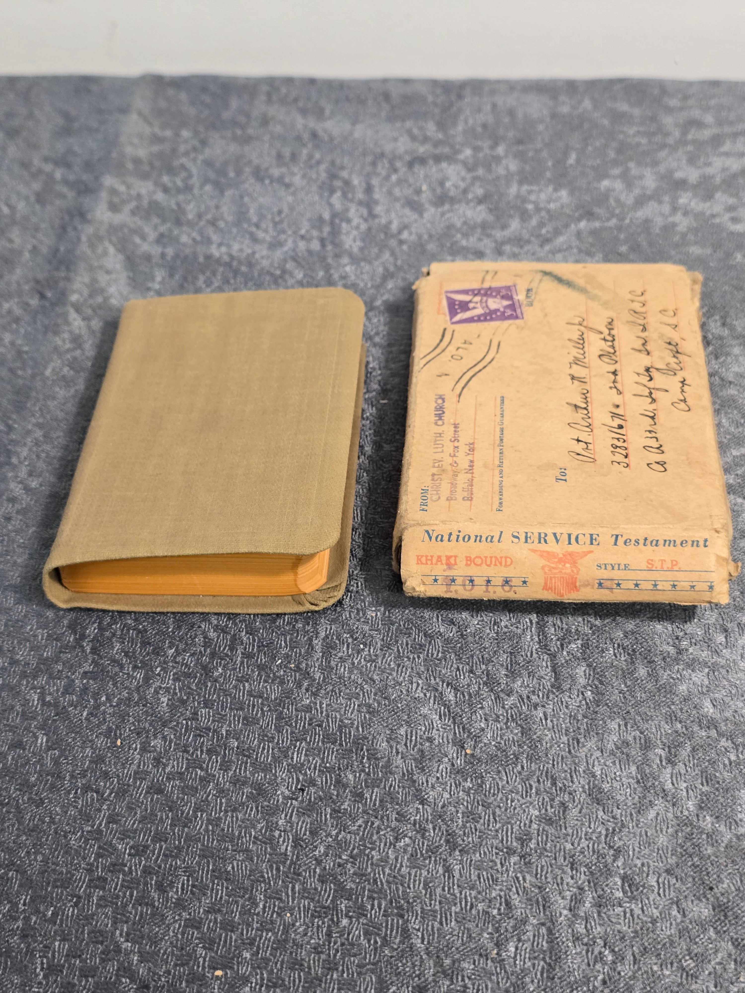 1941 WWII National Service Testament Pocket Bible w/ Original Mailing Box & Khaki Cover